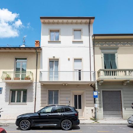 Suite Ondina Viareggio Apartments - Happy Rentals المظهر الخارجي الصورة