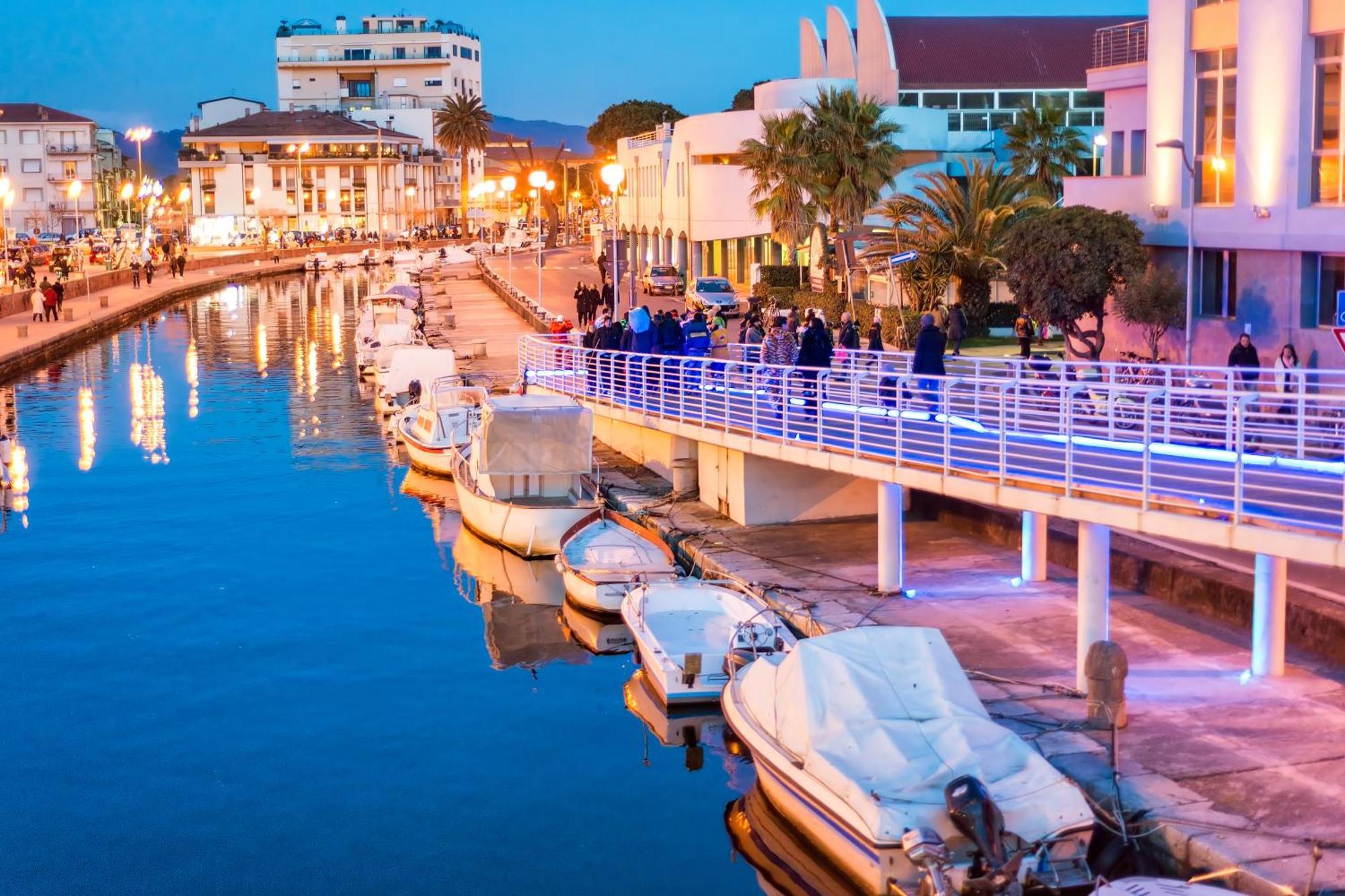Suite Ondina Viareggio Apartments - Happy Rentals المظهر الخارجي الصورة